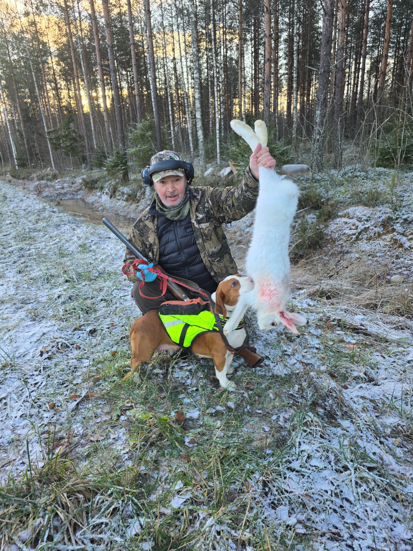 Asko ja Cira kaadolla